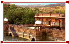 Hotel Balsamand Lake Palace, Jodhpur